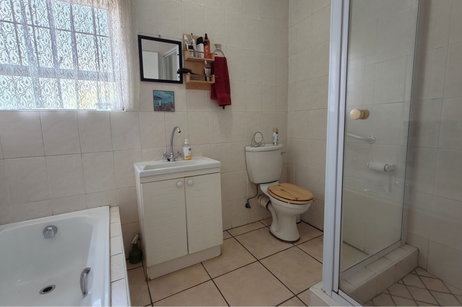 2 Bedroom Property for Sale in Moorreesburg Western Cape